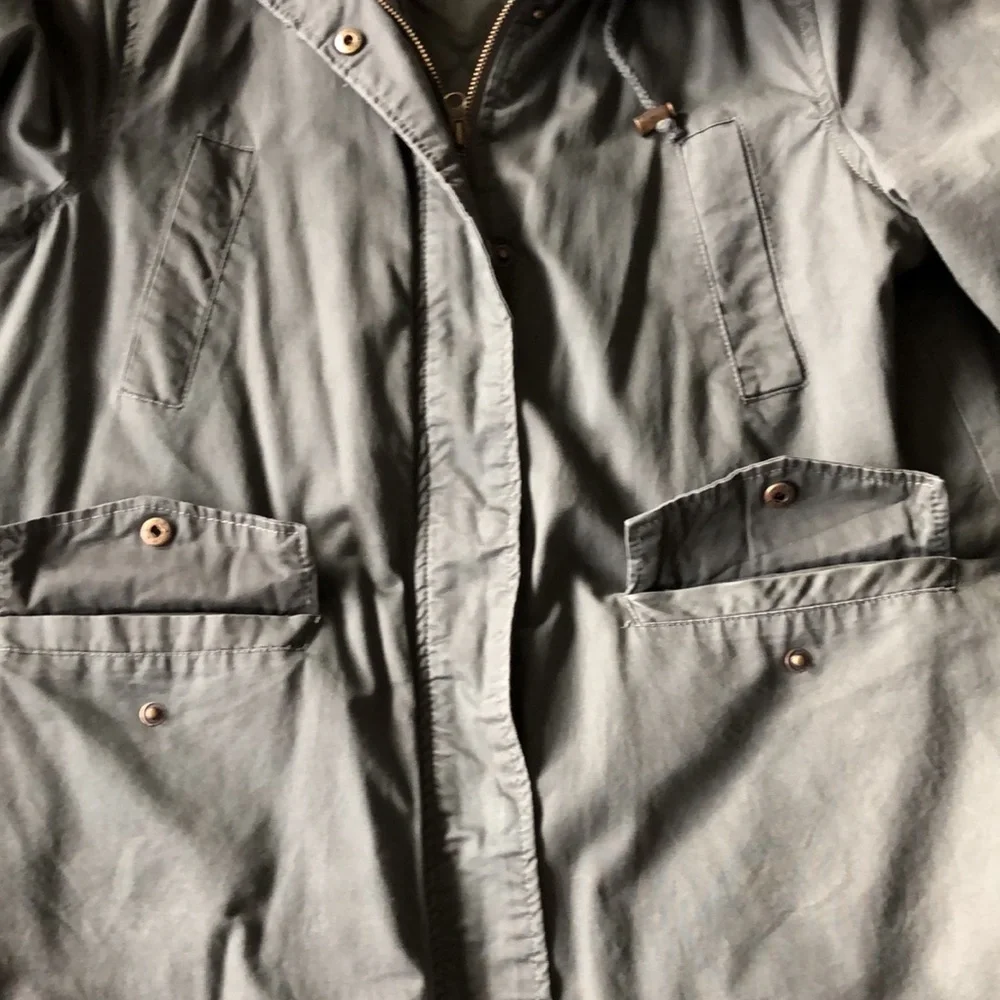 GREAT CONDITION WOMENS COAT - Picture 4 of 9